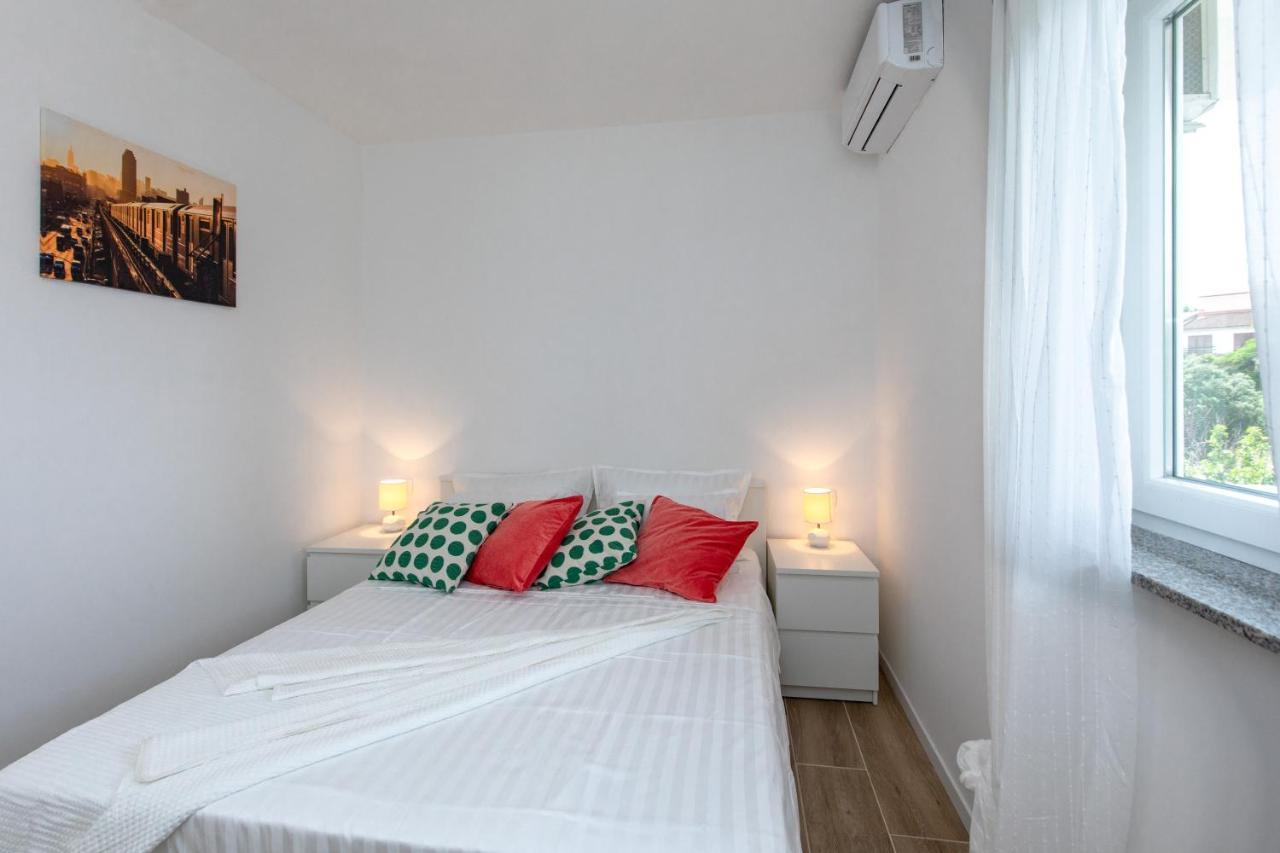 Apartment Dida I Mara Malinska Extérieur photo