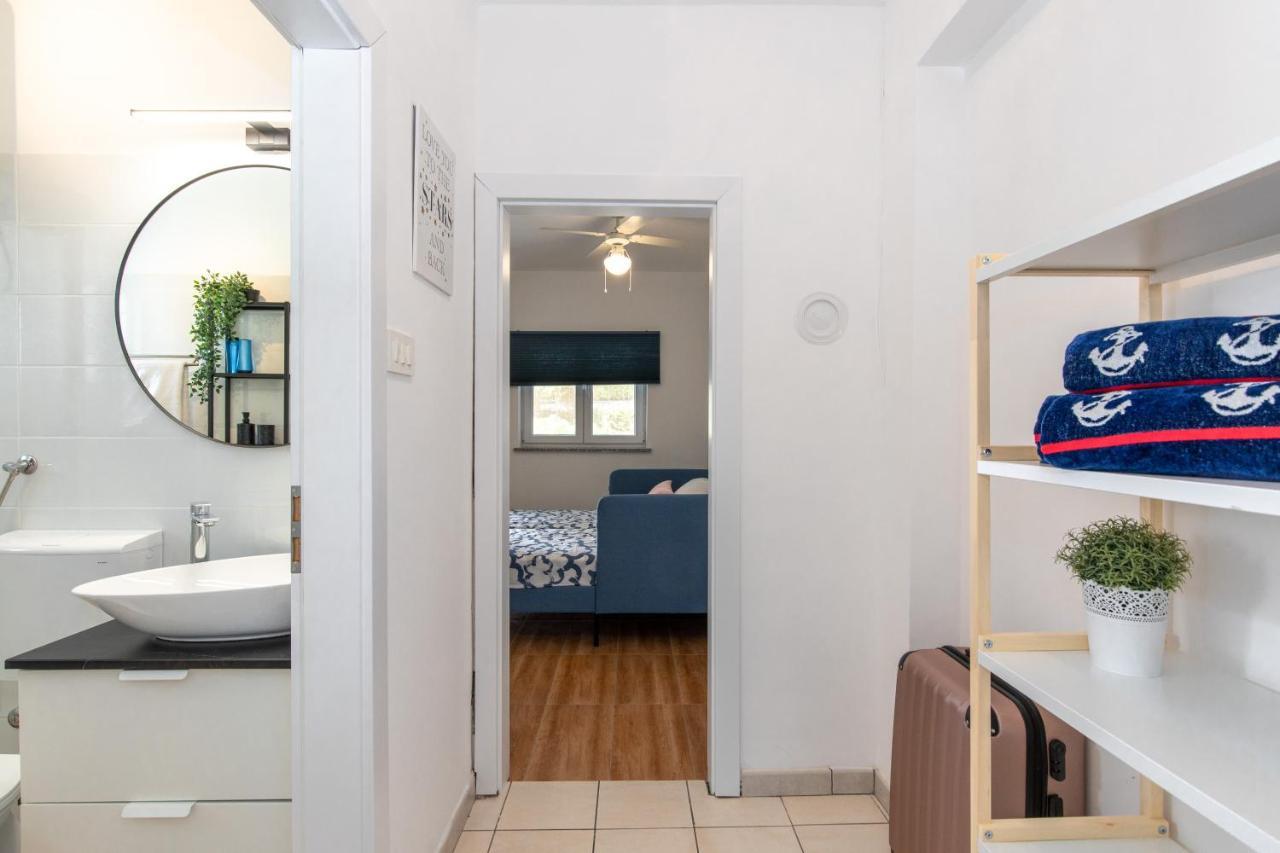 Apartment Dida I Mara Malinska Extérieur photo